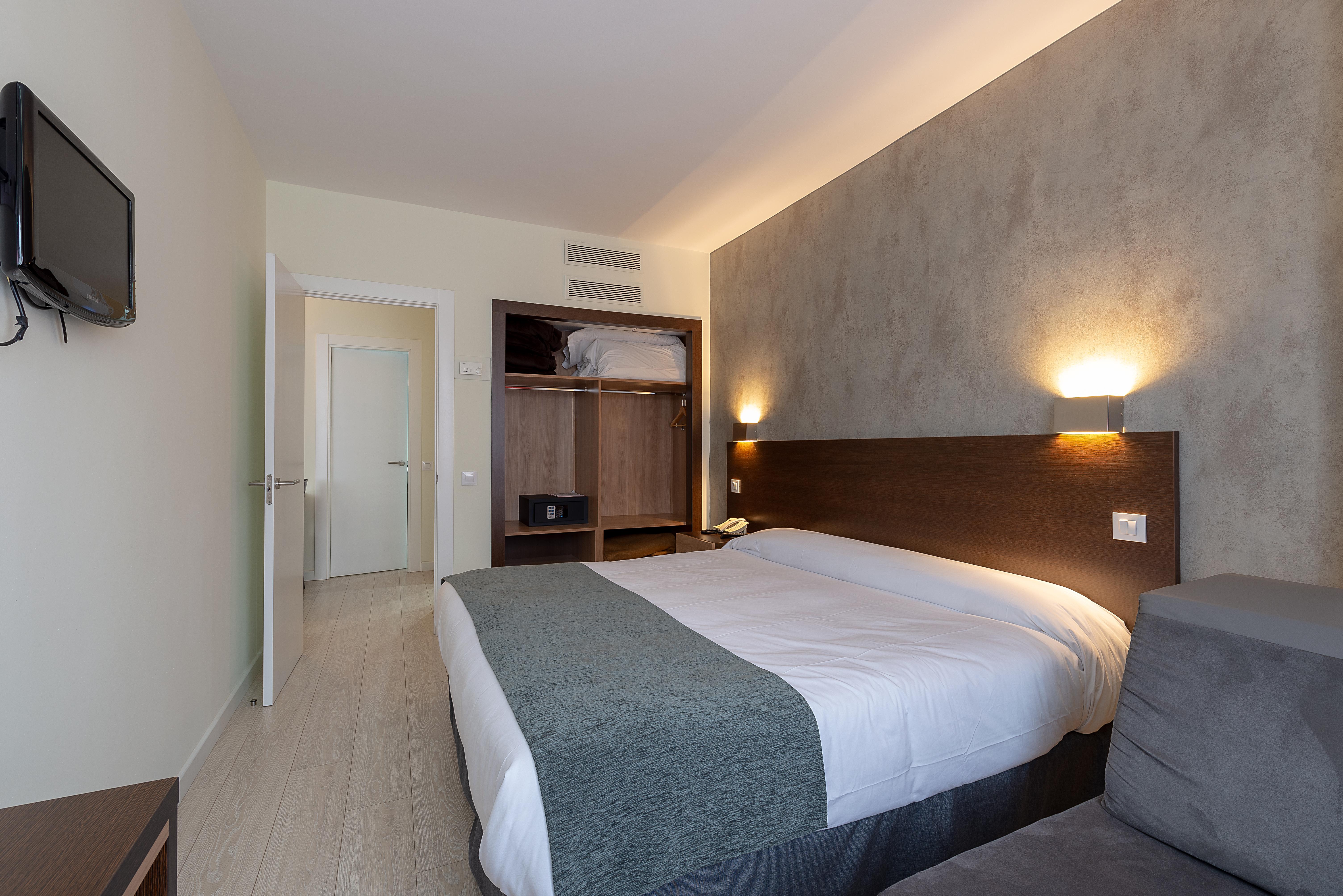 Apartamentos Recoletos Madrid Bagian luar foto