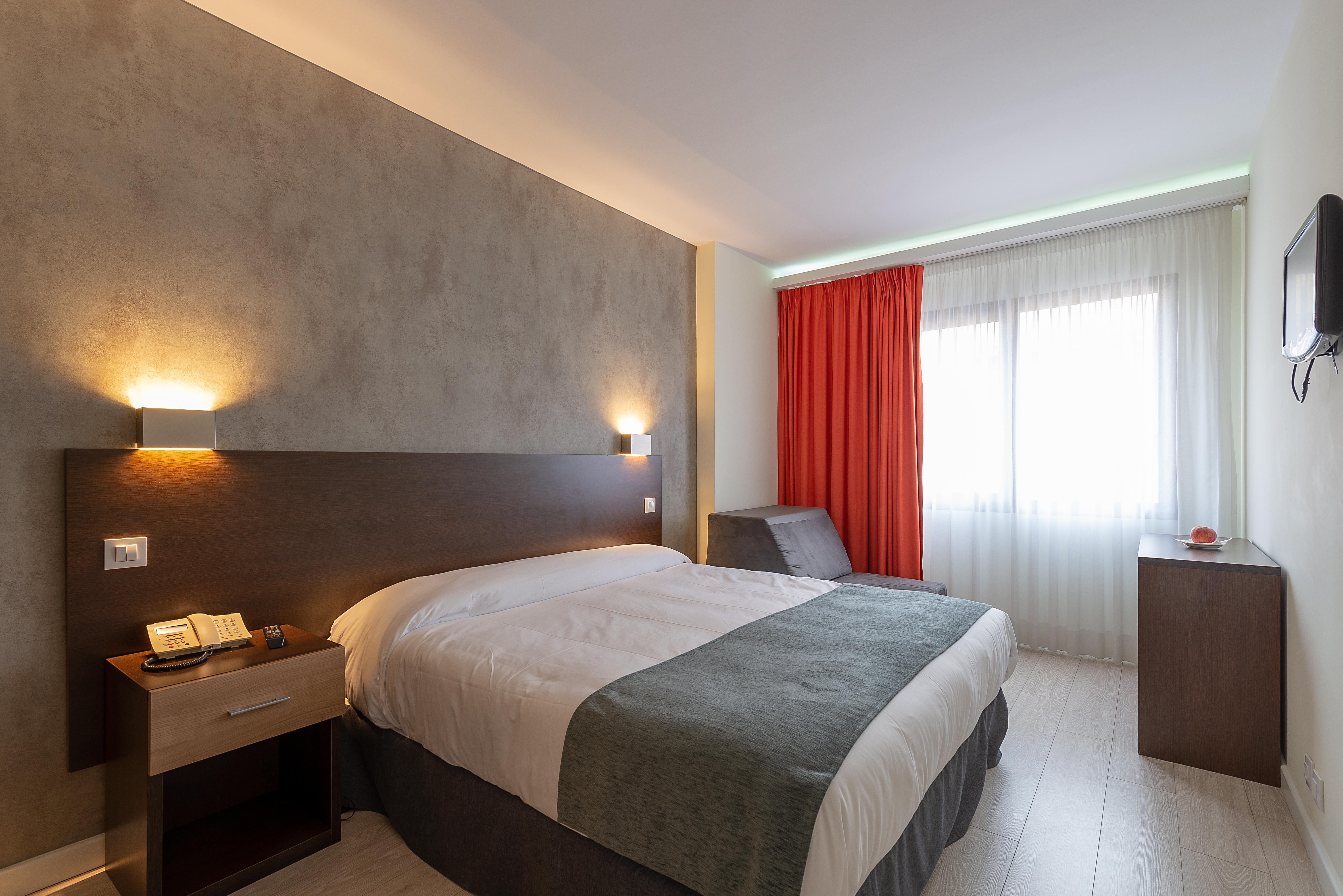 Apartamentos Recoletos Madrid Bagian luar foto