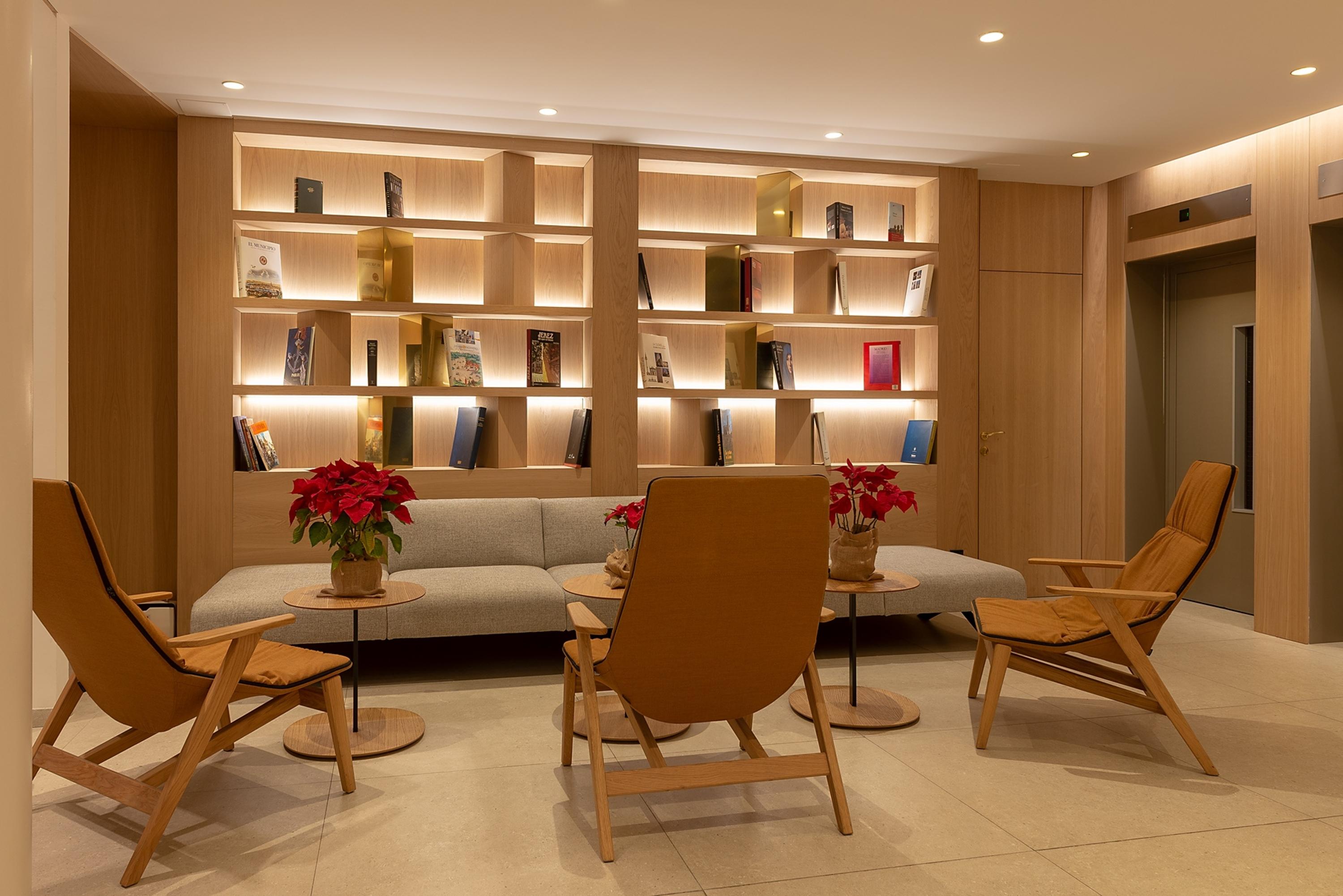 Apartamentos Recoletos Madrid Bagian luar foto