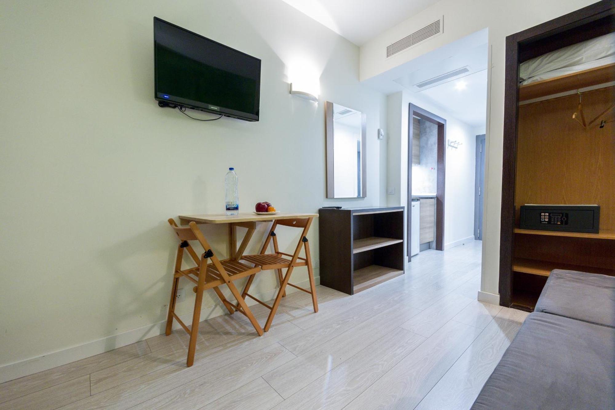 Apartamentos Recoletos Madrid Bagian luar foto