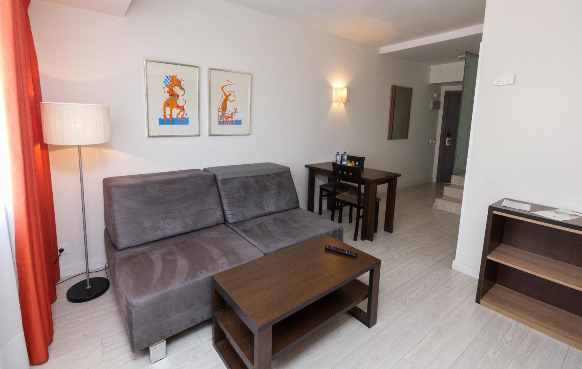 Apartamentos Recoletos Madrid Bagian luar foto
