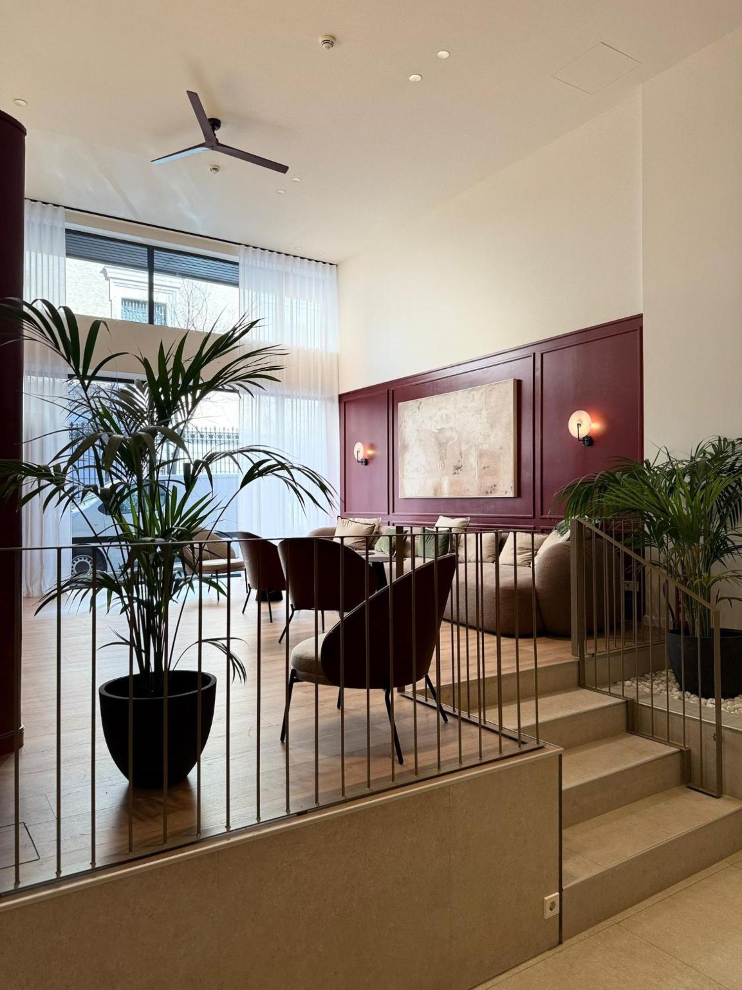 Apartamentos Recoletos Madrid Bagian luar foto